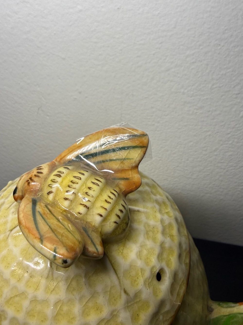 New Vintage 1990s Ceramic Teapot With Bees & Flowers All Over - Picture 7 of 8